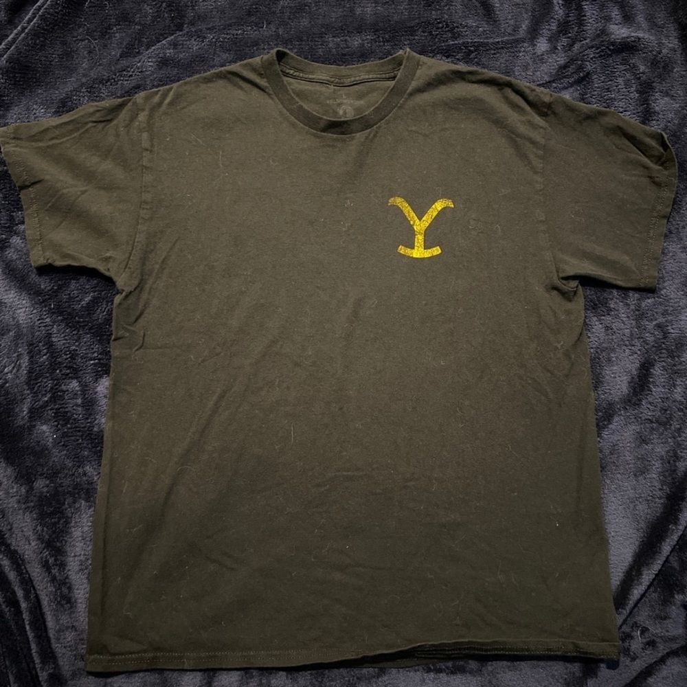 Yellowstone Tee Shirt Size Large